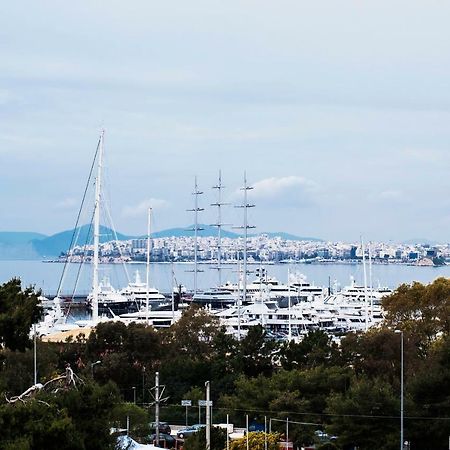 Flisvos Seafront-Marina Apartment Athena Bagian luar foto
