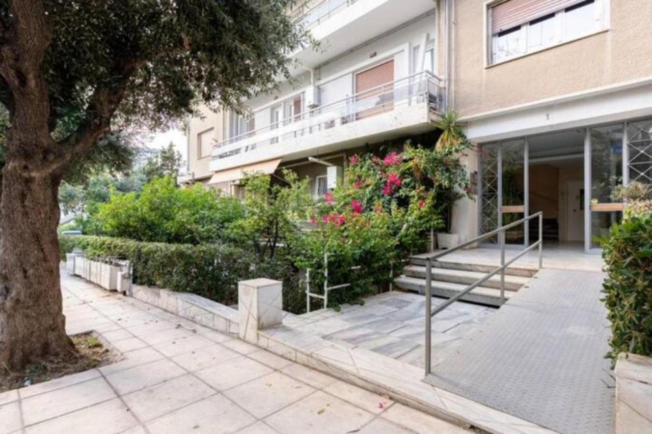 Flisvos Seafront-Marina Apartment Athena Bagian luar foto
